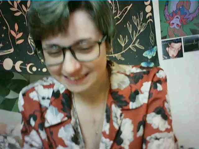 uwu-emmy webcam