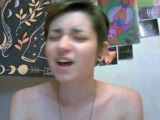 uwu-emmy webcam