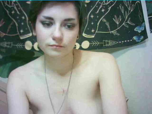 uwu-emmy webcam