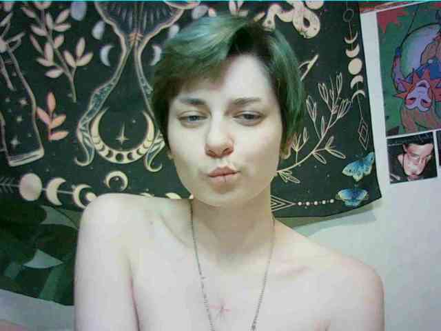 uwu-emmy webcam