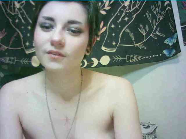 uwu-emmy webcam