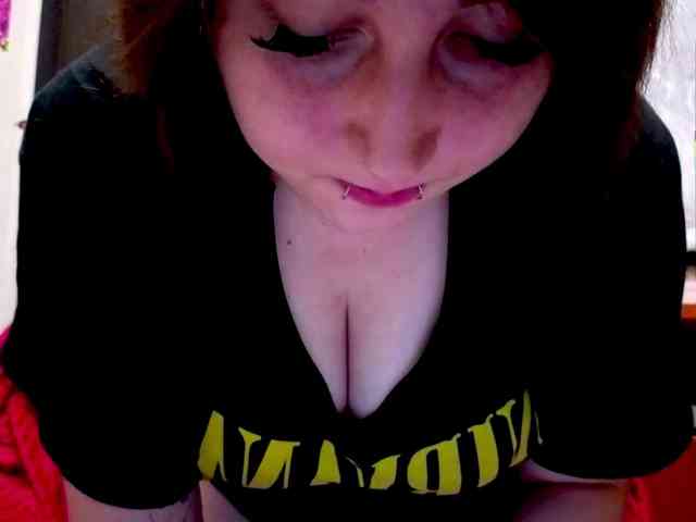 NoraDavidson webcam