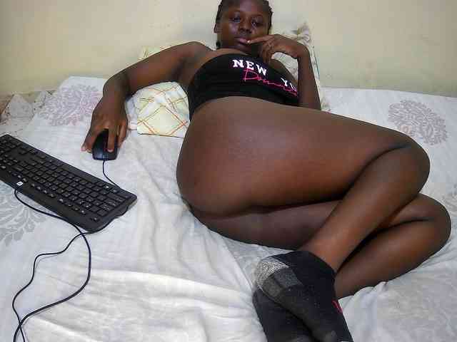 anita-b webcam
