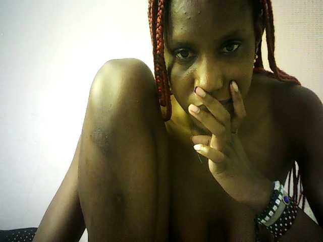 Trassy — live female cam