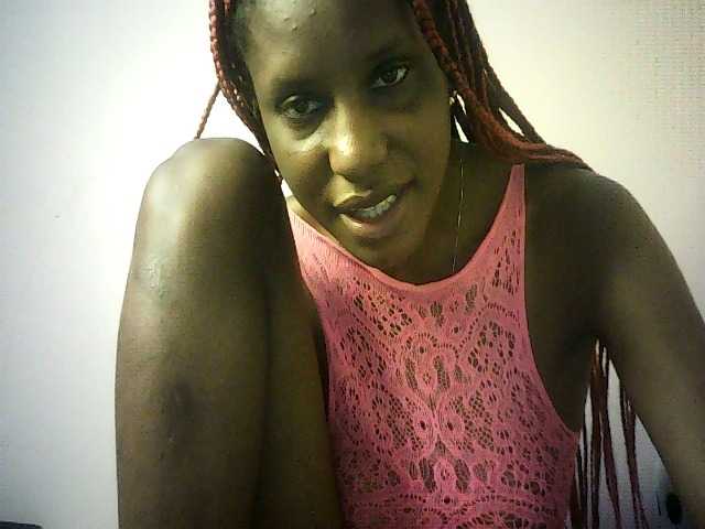 Trassy — live female cam
