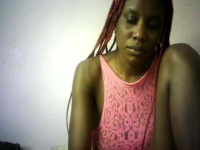 Trassy — live female cam