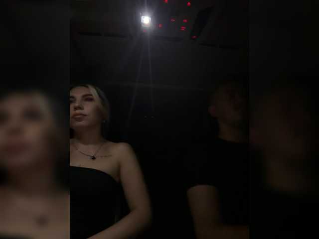Emma942 live cam on BongaCams