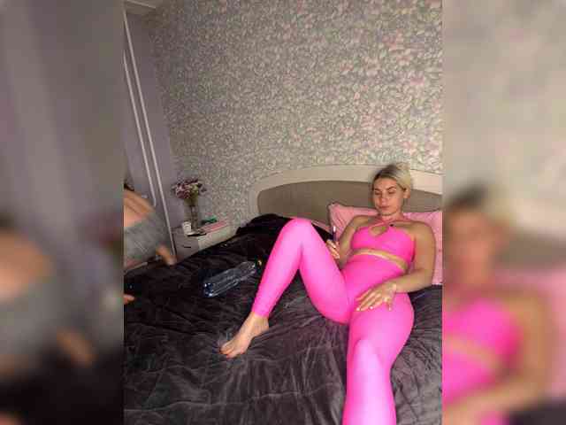 Emma942 webcam
