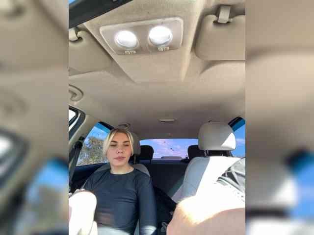 Emma942 webcam