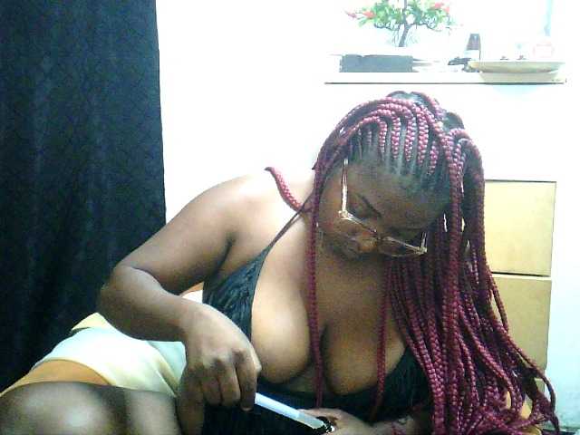 BlackCamille live cam on BongaCams