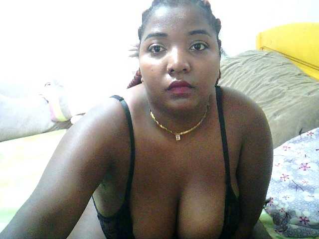 BlackCamille live cam on BongaCams