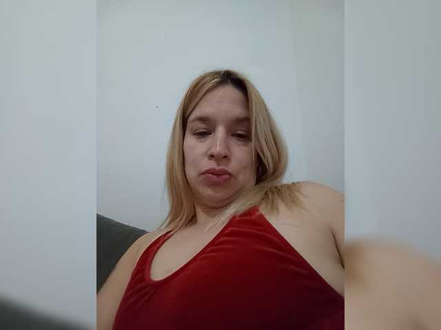 Evaluna23a live cam on BongaCams