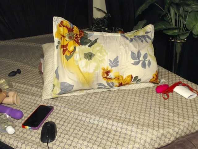 le modèle MissAfricas est en webcam porno dans un show sur le site bongacams, il possède les tags suivants: Ebony,Brunette,Trimmed