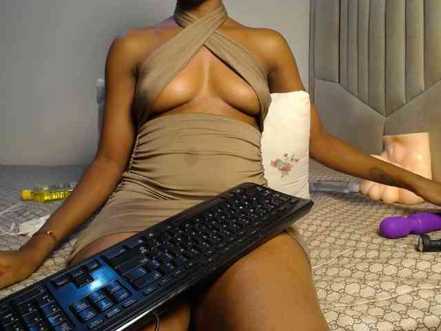 MissAfricas webcam