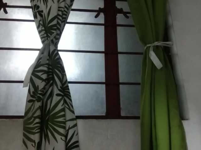 RoxanaEspadas live cam on BongaCams