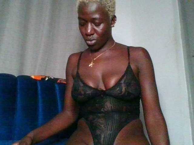 Hotpearll live cam on BongaCams