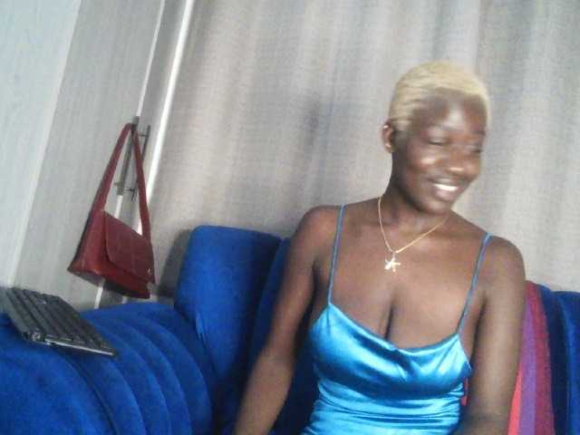 Hotpearll live cam on BongaCams