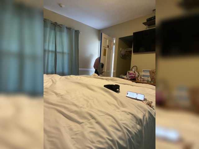 Tank2185 live cam on BongaCams