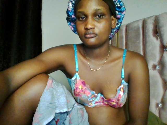 pookiecandy22 live cam on BongaCams