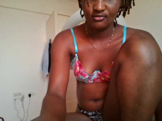 pookiecandy22 live cam on BongaCams