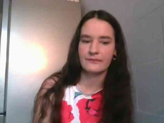 SarahCute webcam