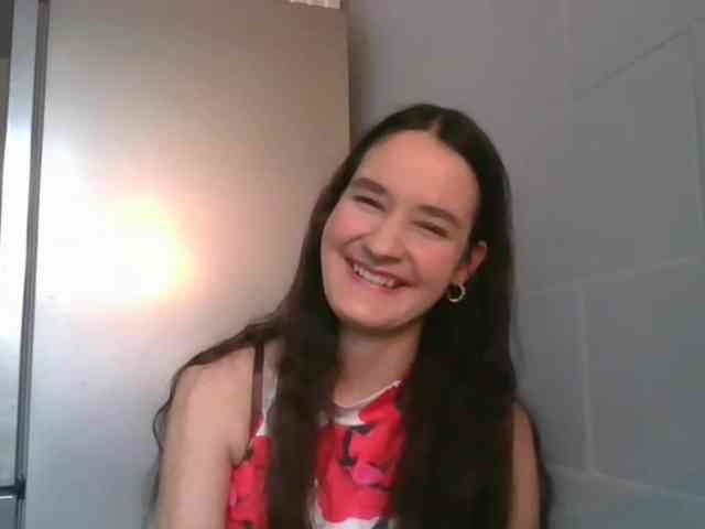 SarahCute webcam