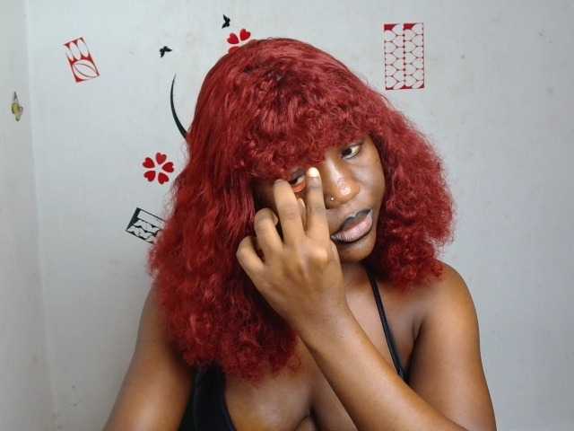 Nasty-petite, en directo ahora en BongaCams