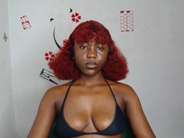Nasty-petite, en directo ahora en BongaCams
