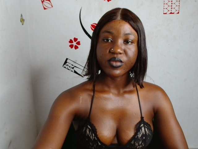 Nasty-petite live cam on BongaCams