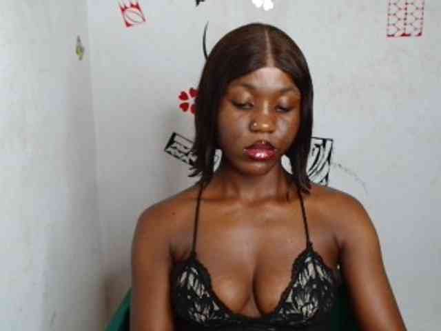 Nasty-petite webcam