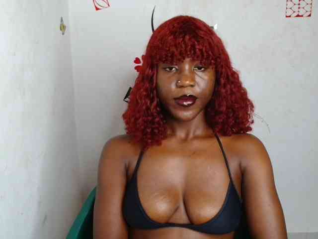 Nasty-petite webcam