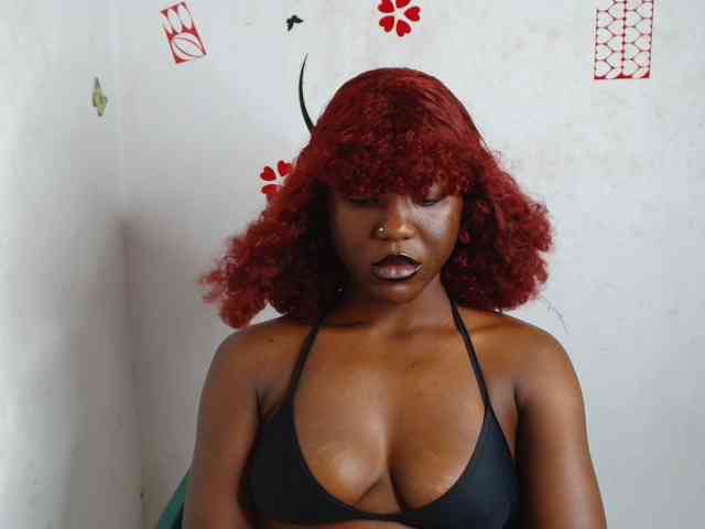 Nasty-petite webcam
