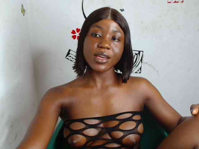 Nasty-petite webcam