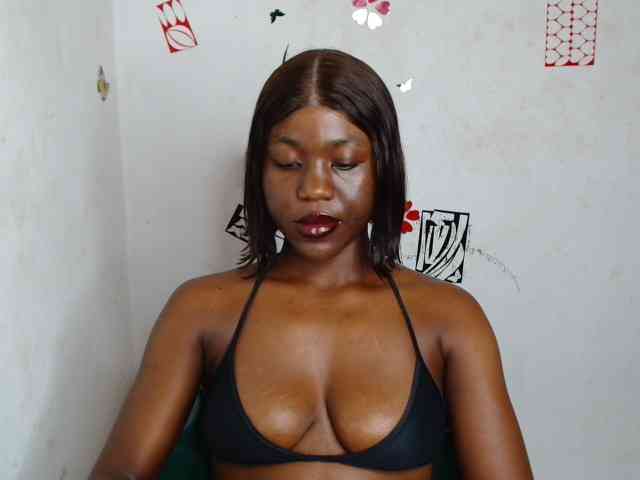 Nasty-petite webcam