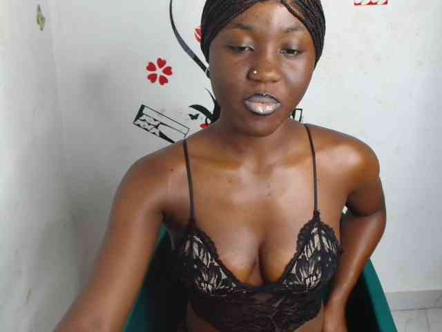 Nasty-petite webcam