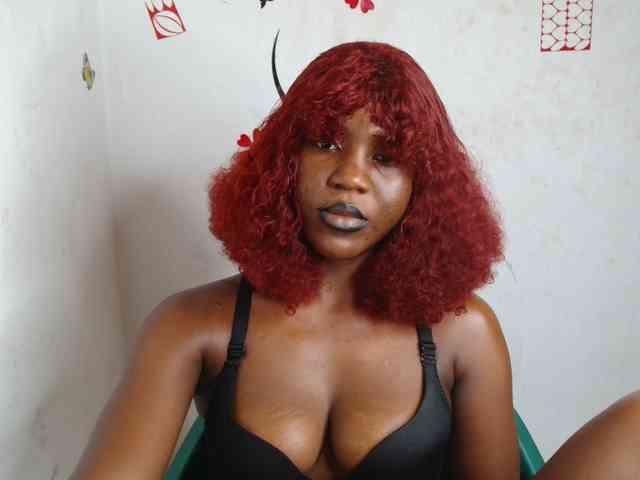 Nasty-petite webcam