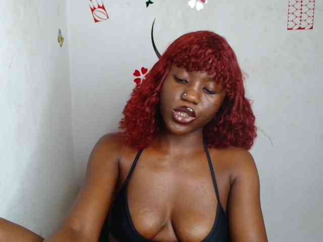 Nasty-petite webcam