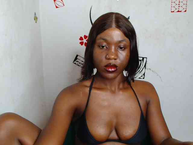 Nasty-petite webcam