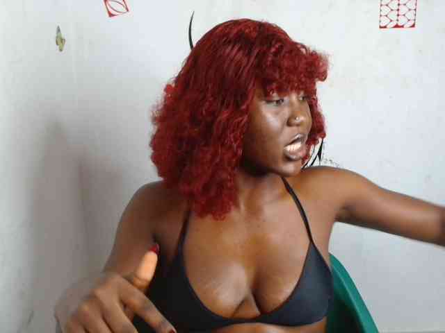 Nasty-petite webcam
