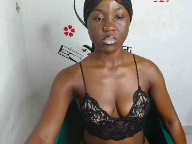 Nasty-petite webcam