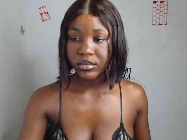 Nasty-petite webcam