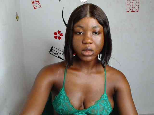 Nasty-petite webcam