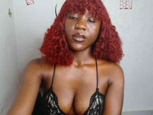 Nasty-petite webcam
