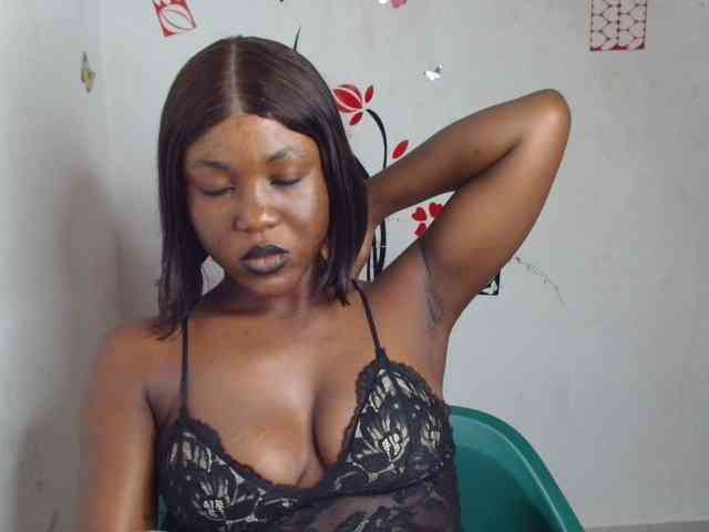 Nasty-petite webcam