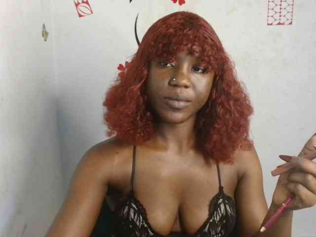 Nasty-petite webcam