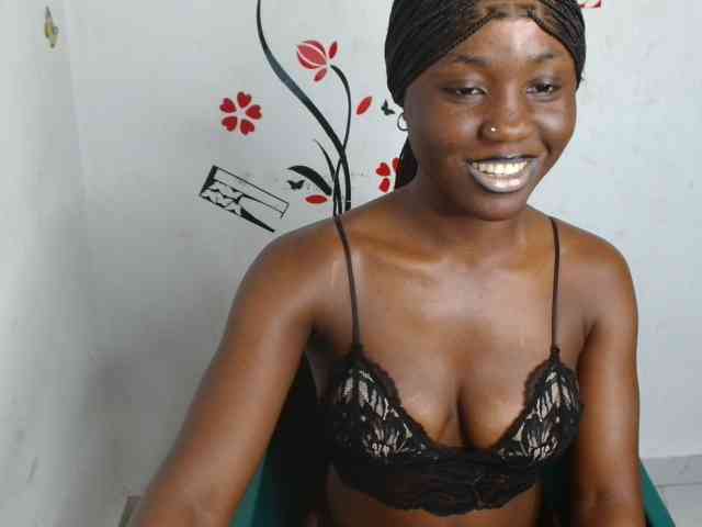 Nasty-petite webcam