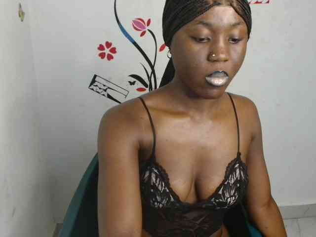 Nasty-petite webcam