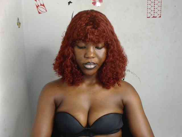 Model: Nasty-petite