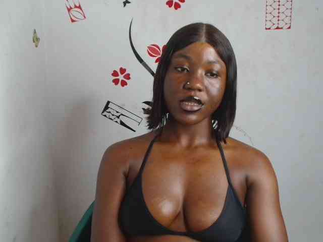 Nasty-petite webcam
