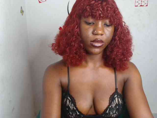 Nasty-petite webcam